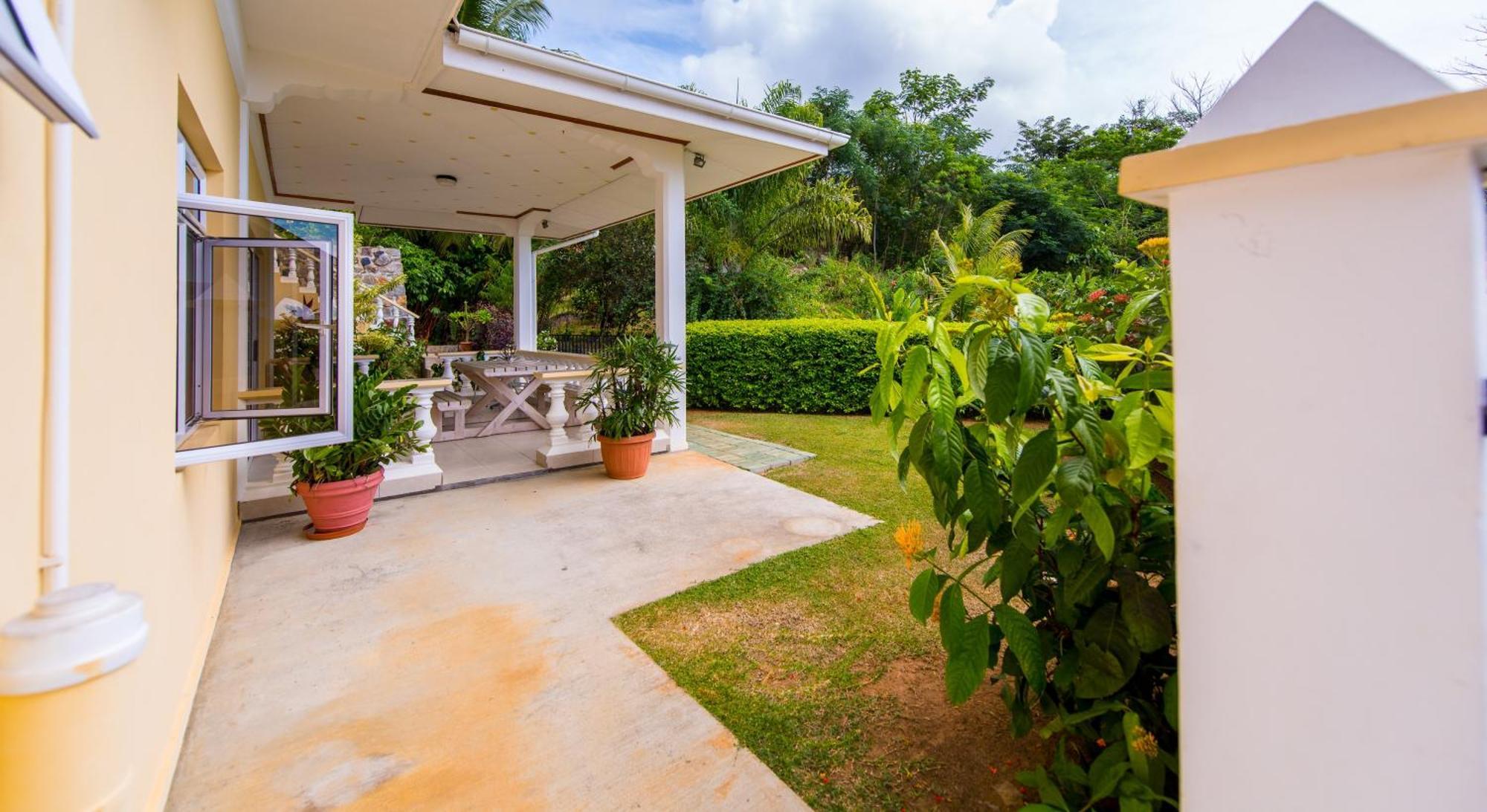 East Horizon Self Catering Apartment Au Cap Exterior photo